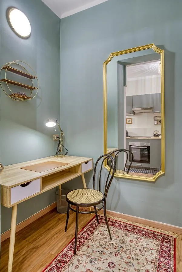 Navigli Top Floor Apartment 15 Mins From Duomo Mailand